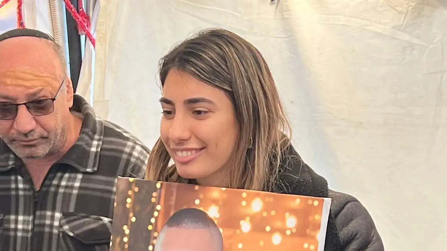 משפחתו של דניאל אמינוב במהלך השבעה משפחתו של דניאל אמינוב במהלך השבעה