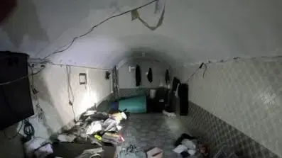 מתחת לבית קברות: מנהרת טרור וחדרי שהייה של בכירי חמאס. 29 בינואר 2024 מתחת לבית קברות: מנהרת טרור וחדרי שהייה של בכירי חמאס. 29 בינואר 2024