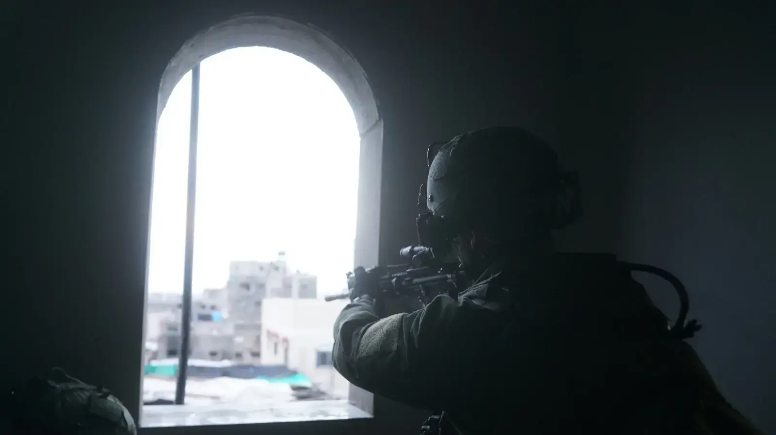 מפקד אוגדה 98, תת-אלוף דן גולדפוס במנהרה תת קרקעית בחאן יונס, רצועת עזה. 29 בינואר 2024 מפקד אוגדה 98, תת-אלוף דן גולדפוס במנהרה תת קרקעית בחאן יונס, רצועת עזה. 29 בינואר 2024