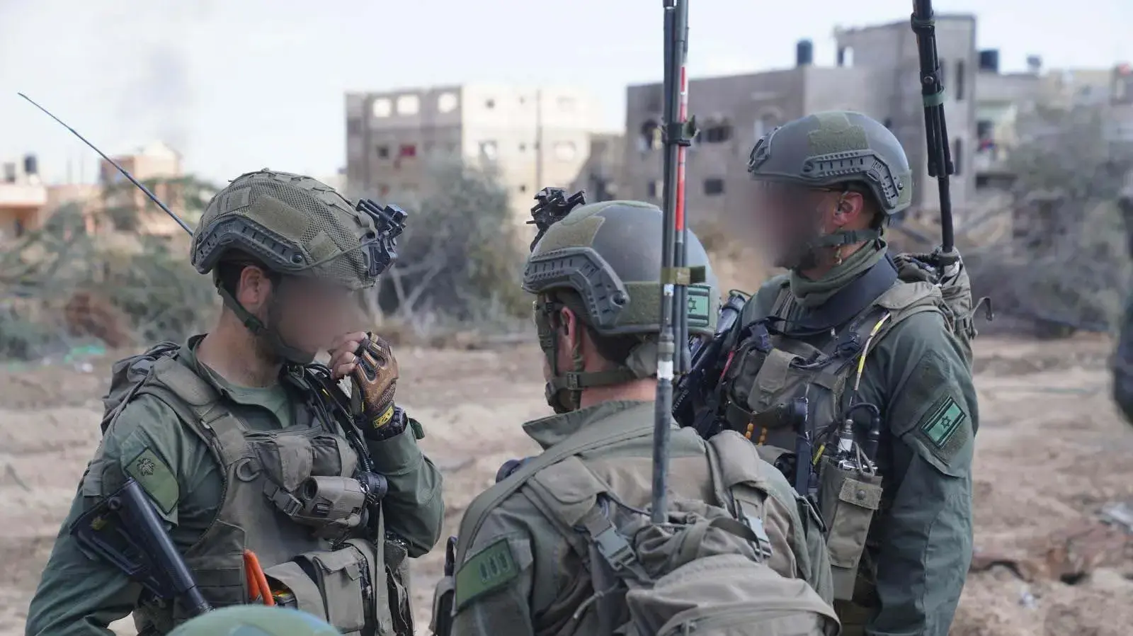 לוחמי צוות הקרב של חטיבה 4 במרחב חאן יונס, רצועת עזה. 30 בינואר 2024 לוחמי צוות הקרב של חטיבה 4 במרחב חאן יונס, רצועת עזה. 30 בינואר 2024