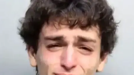אברהם גיל, בנו של הקונסול במיאמי, אחרי מעצרו, ינואר 2024 אברהם גיל, בנו של הקונסול במיאמי, אחרי מעצרו, ינואר 2024