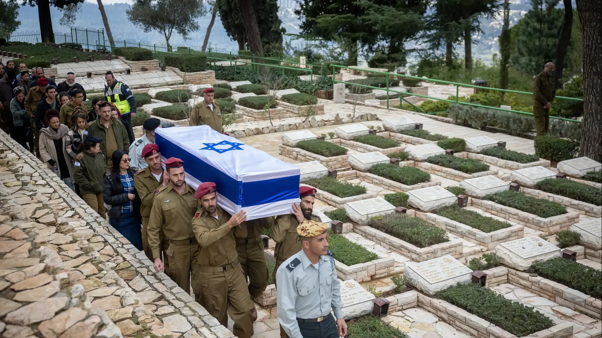 הלוויתו של גבריאל שני שנפל ברצועת עזה, הר הרצל, ירושלים. 31 בינואר 2024 הלוויתו של גבריאל שני שנפל ברצועת עזה, הר הרצל, ירושלים. 31 בינואר 2024