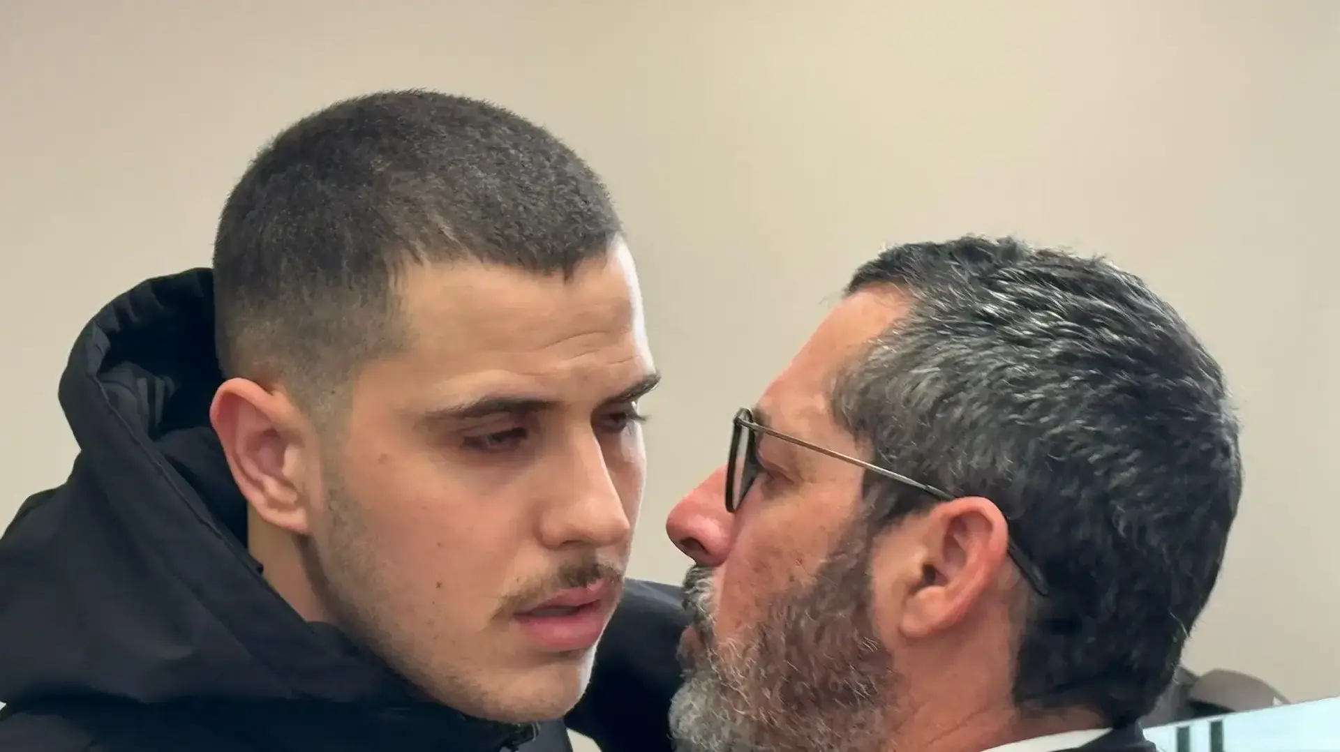איתי בן עמי שרצח את עורך דינו משה אלנקווה עם הסנגור יובל זמר איתי בן עמי שרצח את עורך דינו משה אלנקווה עם הסנגור יובל זמר