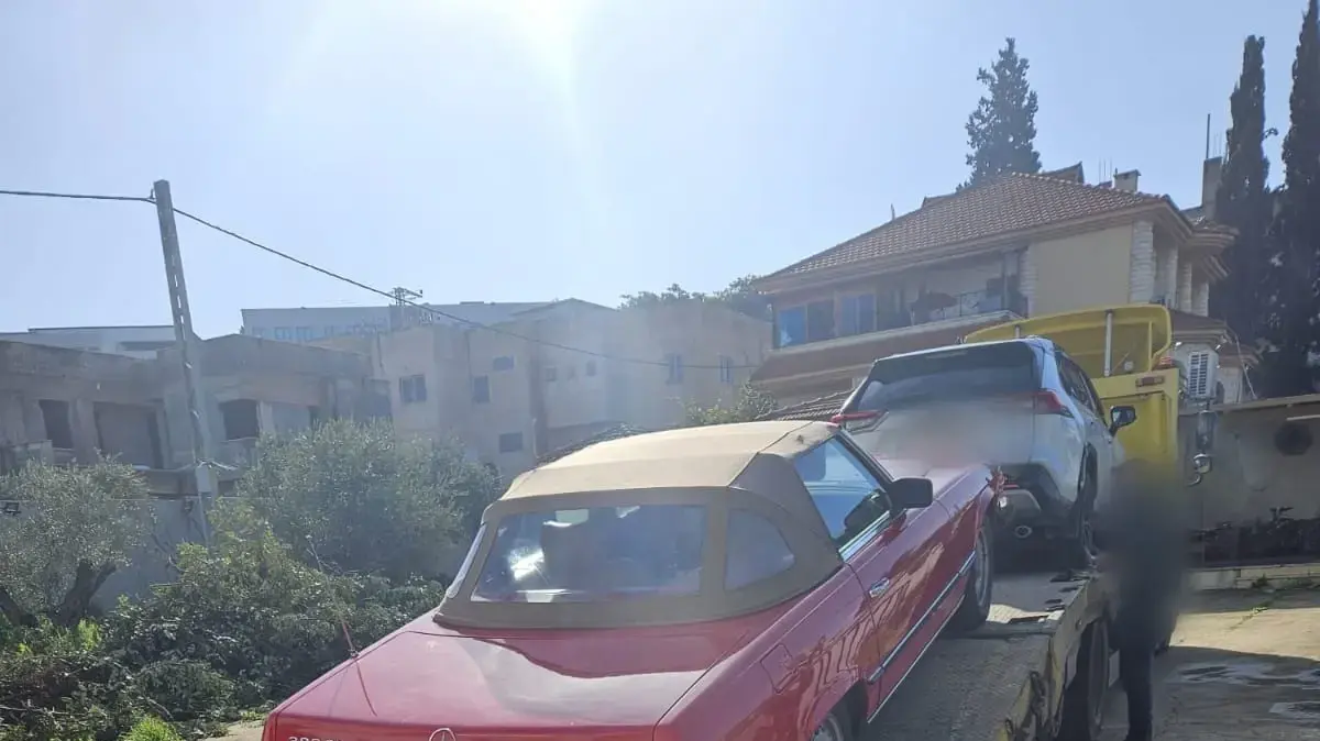רכב יוקרה שנתפס על ידי היחידה לאכיפה כללית בבאקה אל גרבייה רכב יוקרה שנתפס על ידי היחידה לאכיפה כללית בבאקה אל גרבייה