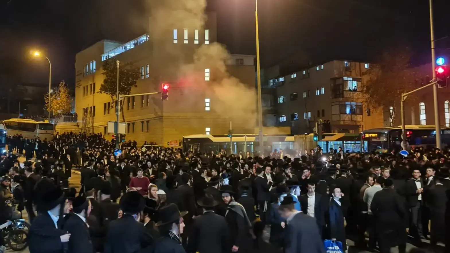 הפגנת חרדים נגד נתיחת גופה בירושלים. 9 בפברואר 2024 הפגנת חרדים נגד נתיחת גופה בירושלים. 9 בפברואר 2024