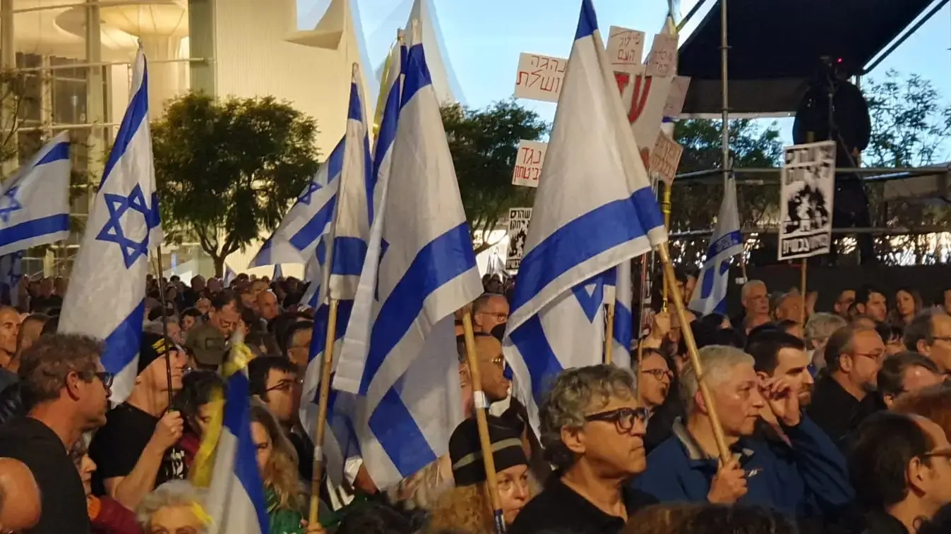 'בחירות עכשיו', הפגנות כיכר הבימה 'בחירות עכשיו', הפגנות כיכר הבימה