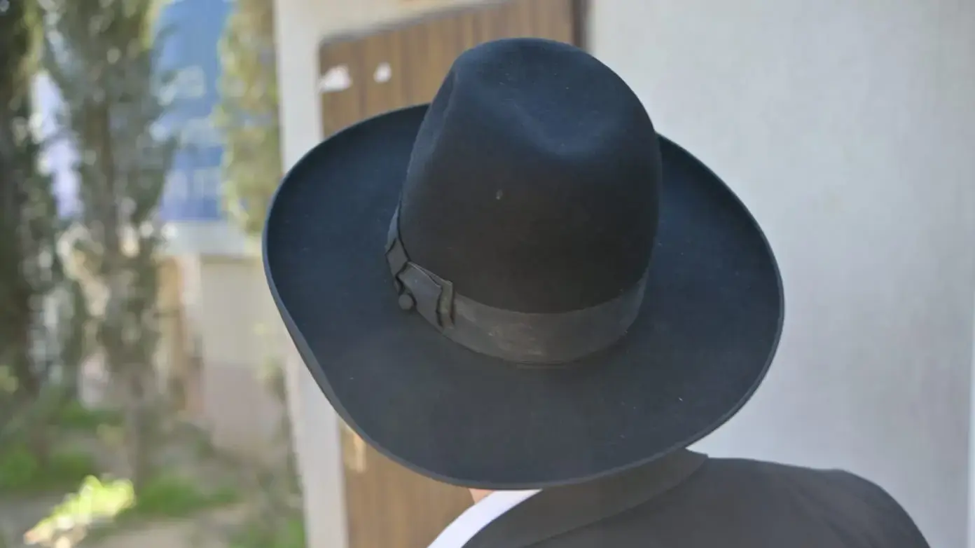 חרדי בכניסה למדור ישיבות, לשכת הגיוס תל השומר 11 בפברואר 2024 חרדי בכניסה למדור ישיבות, לשכת הגיוס תל השומר 11 בפברואר 2024