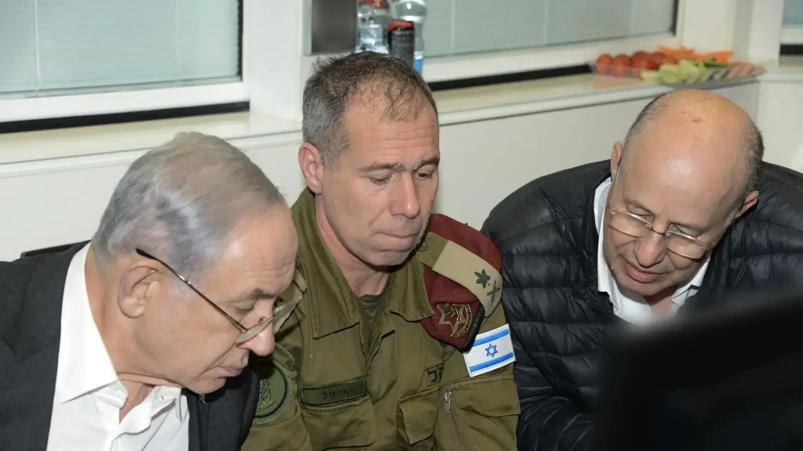 החמ"ל ממנו נוהל על ידי ראש השב״כ והרמטכ״ל המבצע לחילוצם של שני החטופים הישראלים פרננדו סימון מרמן ולואיס הר החמ"ל ממנו נוהל על ידי ראש השב״כ והרמטכ״ל המבצע לחילוצם של שני החטופים הישראלים פרננדו סימון מרמן ולואיס הר