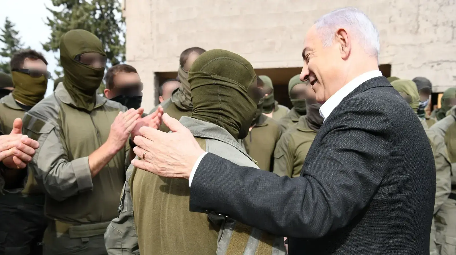 ראש הממשלה בנימין נתניהו נפגש עם לוחמי הימ"מ שהחזירו במבצע חילוץ את שני החטופים משבי חמאס. 12 בפברואר 2024 ראש הממשלה בנימין נתניהו נפגש עם לוחמי הימ"מ שהחזירו במבצע חילוץ את שני החטופים משבי חמאס. 12 בפברואר 2024