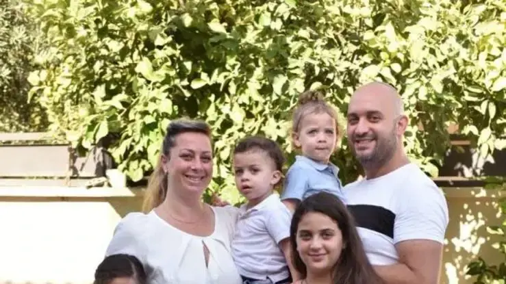 מג"ד 630 רב סרן נתי (נתנאל ) אלקובי ומשפחתו מג"ד 630 רב סרן נתי (נתנאל ) אלקובי ומשפחתו