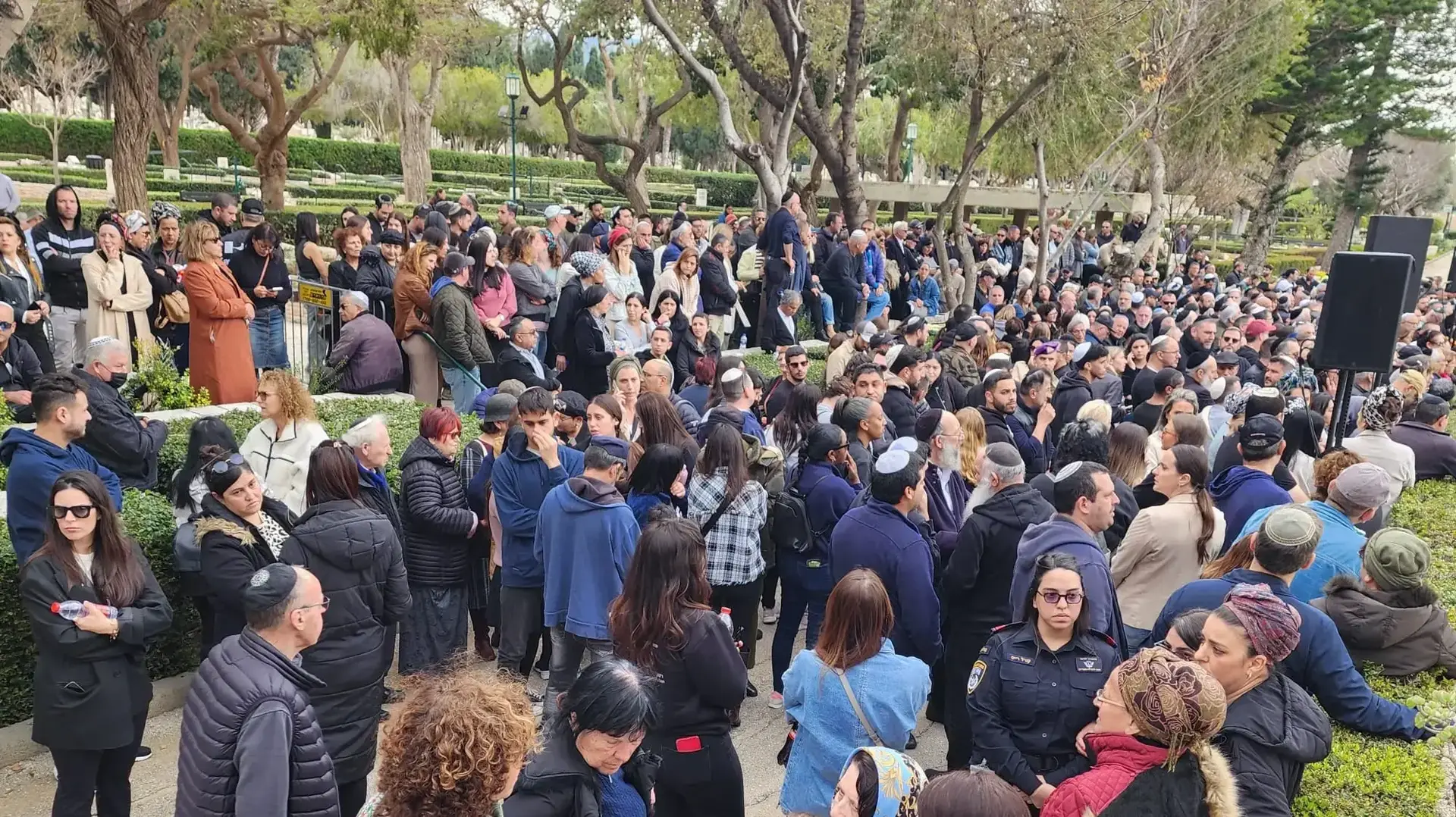 הלוויתו של המג״ד ישראל נתנאל (נתי) אלקובי שנפל בעזה, החלקה הצבאית, חיפה. 13 בפברואר 2024 הלוויתו של המג״ד ישראל נתנאל (נתי) אלקובי שנפל בעזה, החלקה הצבאית, חיפה. 13 בפברואר 2024