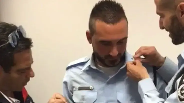 נביה טבראני מקבל דרגה במהלך תקופתו כשוטר בשח"ם נביה טבראני מקבל דרגה במהלך תקופתו כשוטר בשח"ם