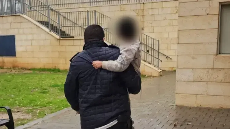 בן 4 אותר משוטט לבדו בצפון. 17 בפברואר 2024 בן 4 אותר משוטט לבדו בצפון. 17 בפברואר 2024