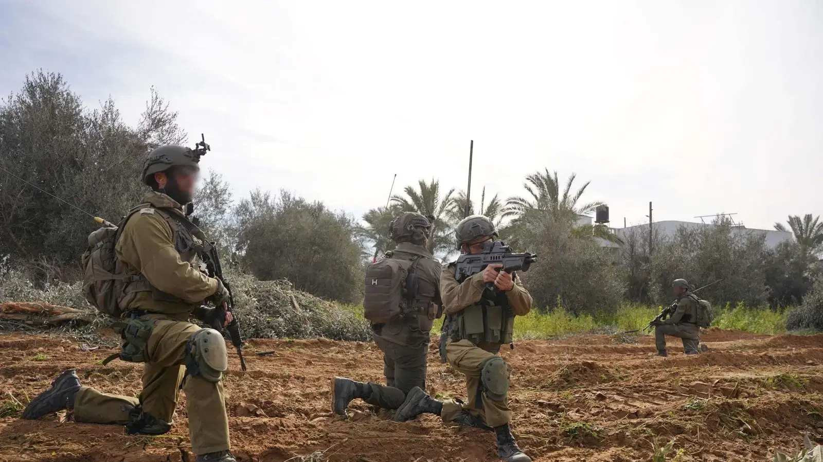 כוחות צה"ל נלחמים בצפון, מרכז ודרום רצועת עזה כוחות צה"ל נלחמים בצפון, מרכז ודרום רצועת עזה
