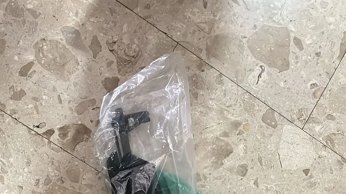 אמל"ח שנתפס בחודשים האחרונים אצל מחוללי פשיעה. חלקו מזירות לחימה. אמל"ח שנתפס בחודשים האחרונים אצל מחוללי פשיעה. חלקו מזירות לחימה.