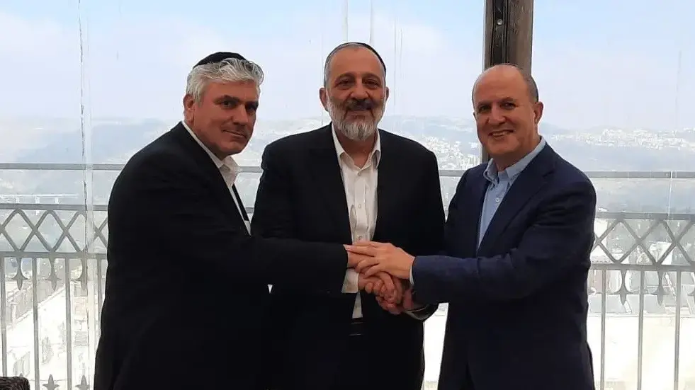 אריה דרעי תומך ביחיאל לסרי לראשות העיר אשדוד