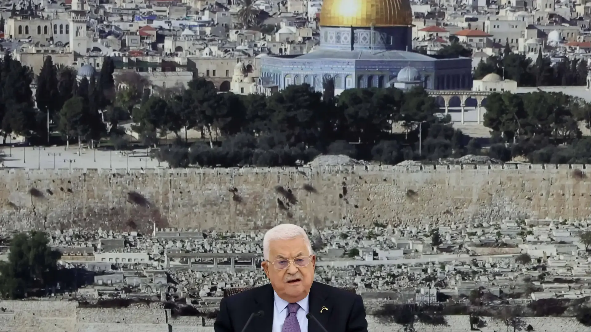 יו"ר הרשות הפלסטינית אבו מאזן בישיבה של ההנהגה הפלסטינית ברמאללה, 18 בפברואר 2024 יו"ר הרשות הפלסטינית אבו מאזן בישיבה של ההנהגה הפלסטינית ברמאללה, 18 בפברואר 2024