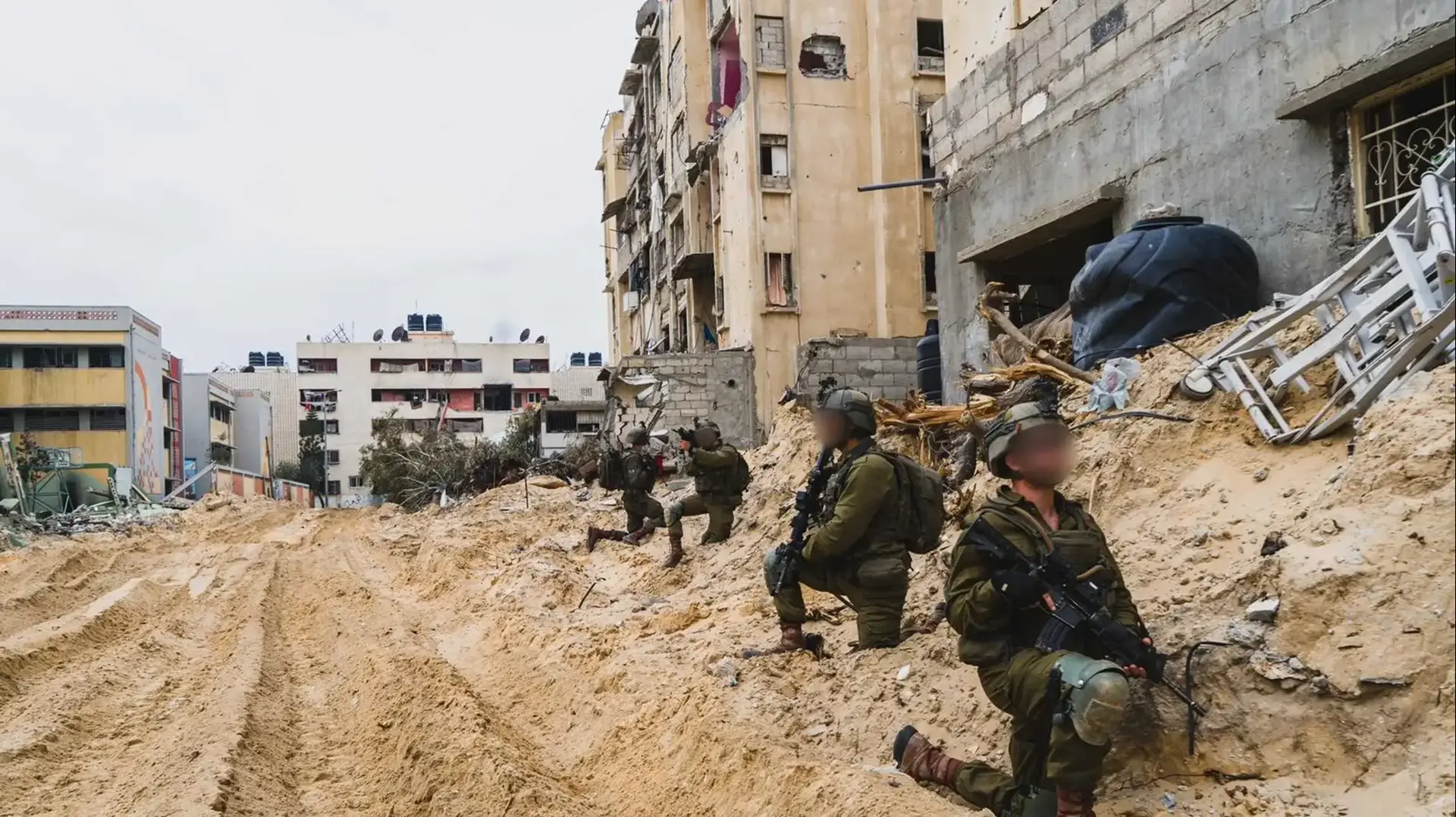 פעילות לוחמי הקומנדו בחאן יונס פעילות לוחמי הקומנדו בחאן יונס