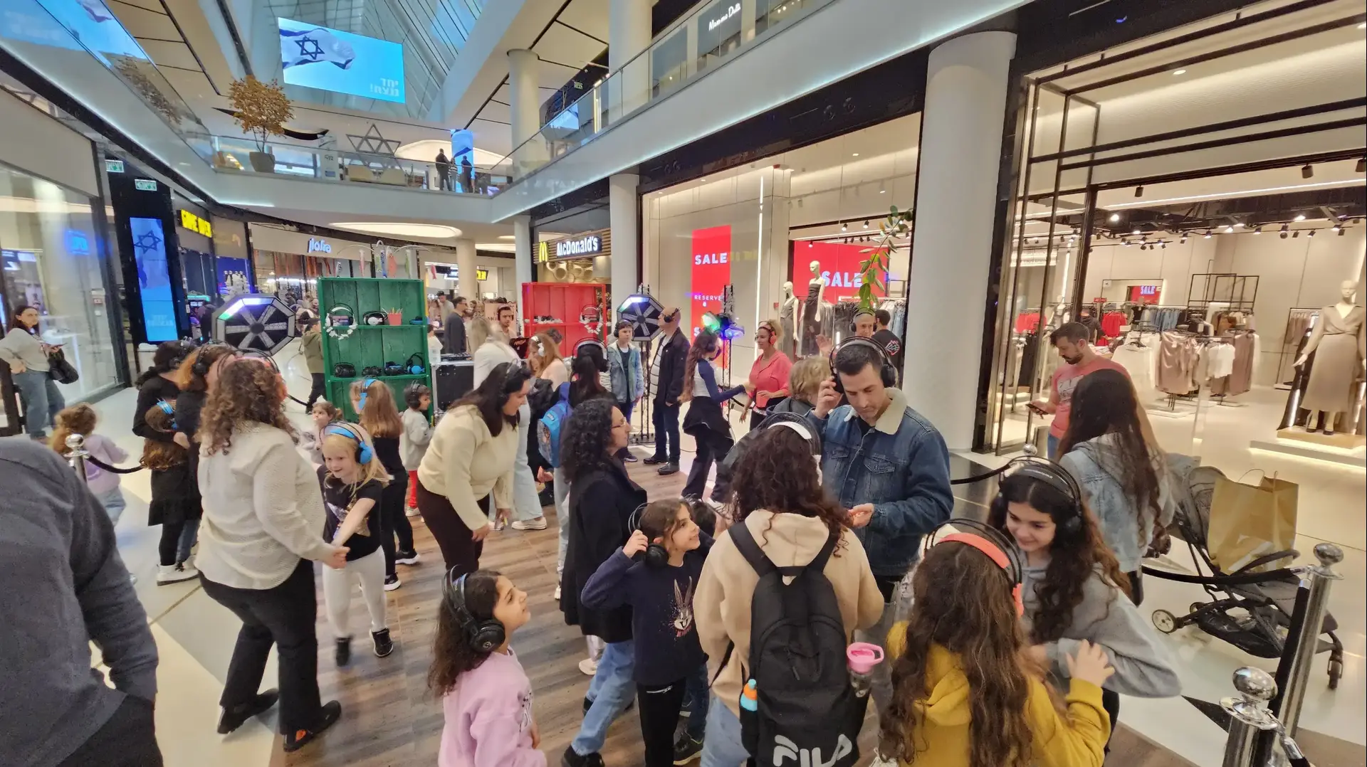 קניון TLV ביום הבחירות המקומיות