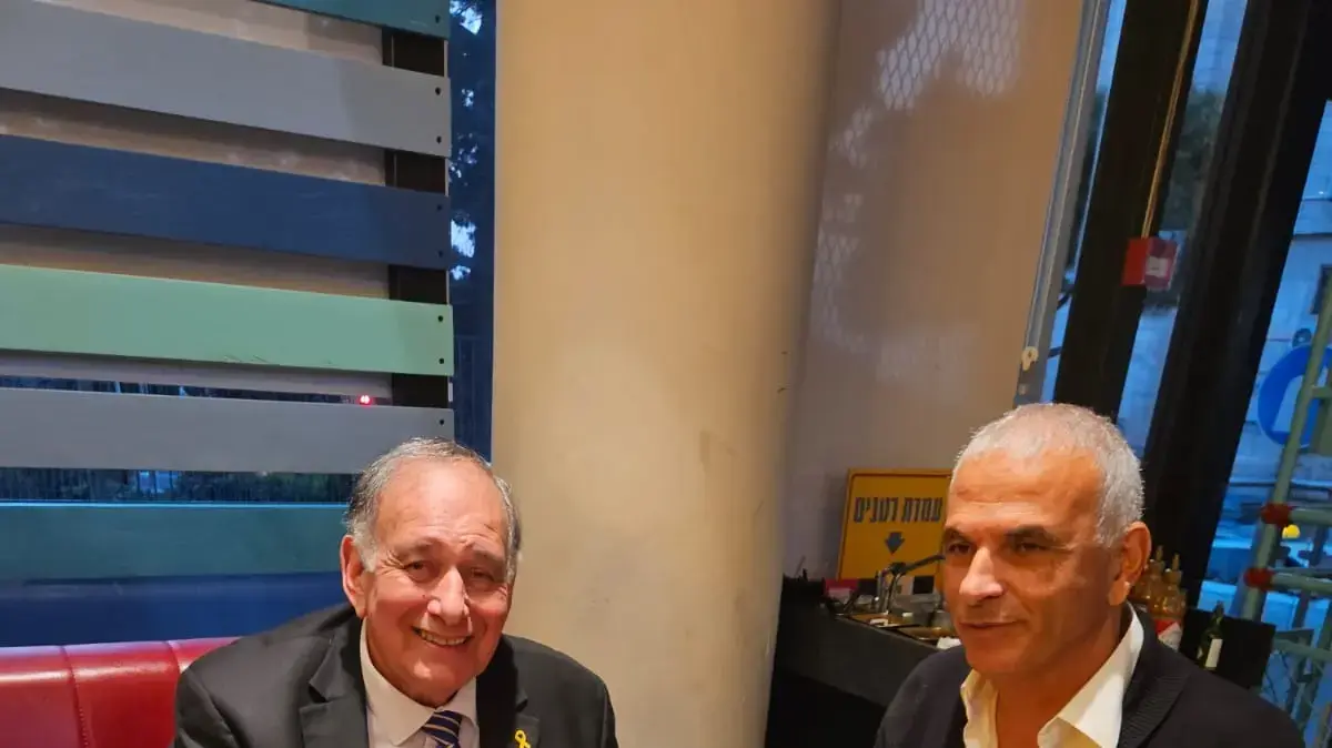 שר האוצר לשעבר משה כחלון הגיע הערב לחיפה והודיע על תמיכתו ביונה יהב שר האוצר לשעבר משה כחלון הגיע הערב לחיפה והודיע על תמיכתו ביונה יהב