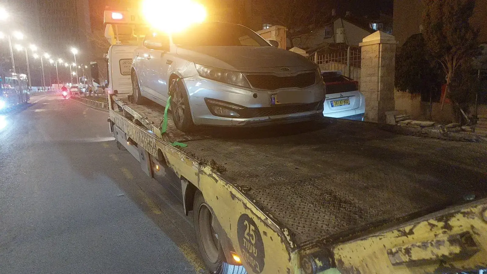 גרירת רכבו של הנאשם שלא הוציא רישיון נהיגה בחייו