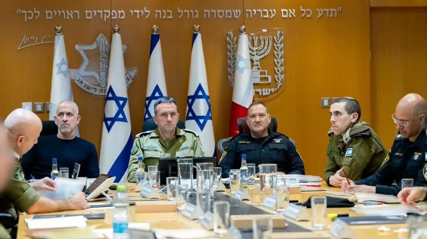 הרמטכ״ל הרצי הלוי, ראש השב״כ רונן בר,קובי שבתאי מפכ״ל המשטרה קיימו הערכת מצב משותפת לקראת הרמדאן הרמטכ״ל הרצי הלוי, ראש השב״כ רונן בר,קובי שבתאי מפכ״ל המשטרה קיימו הערכת מצב משותפת לקראת הרמדאן