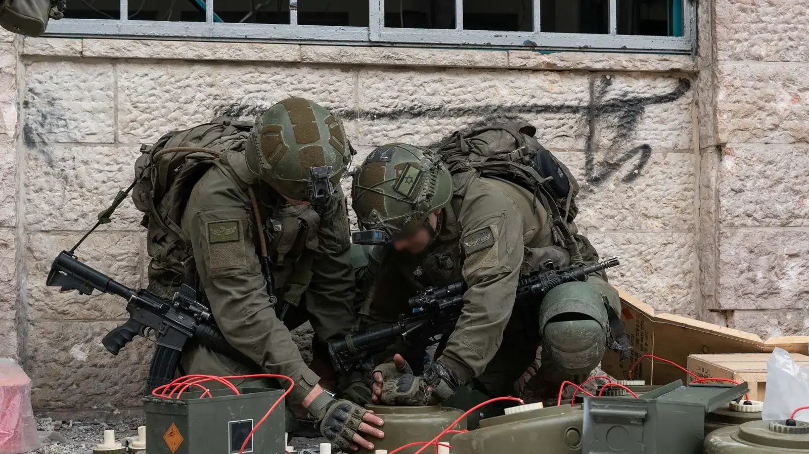 פעילות כוחות אוגדה 98 בחאן יונס פעילות כוחות אוגדה 98 בחאן יונס