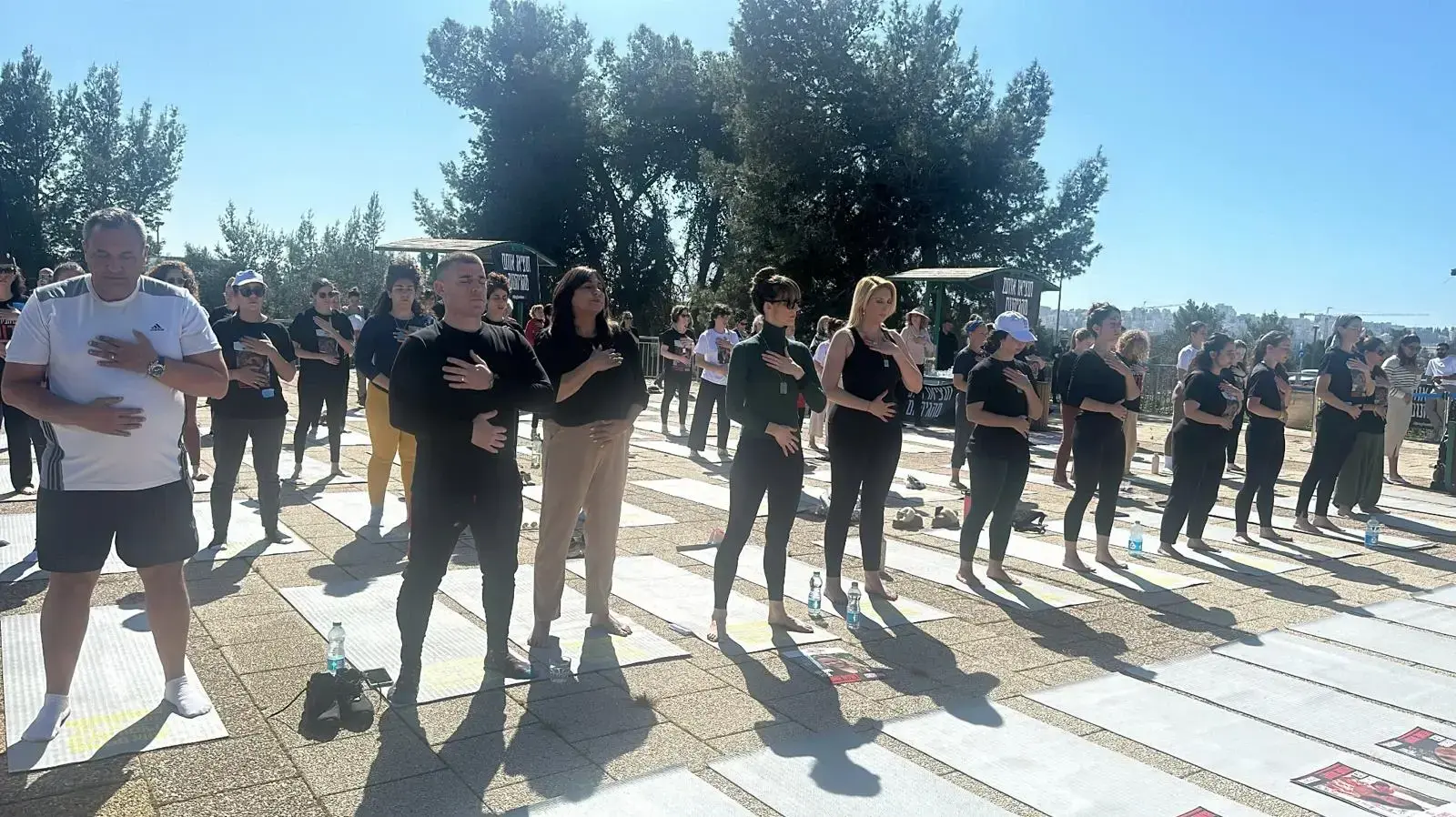 תרגול יוגה להעלאת המודעות ולהחזרת החטופים בכנסת, 5 במרץ 2024 תרגול יוגה להעלאת המודעות ולהחזרת החטופים בכנסת, 5 במרץ 2024