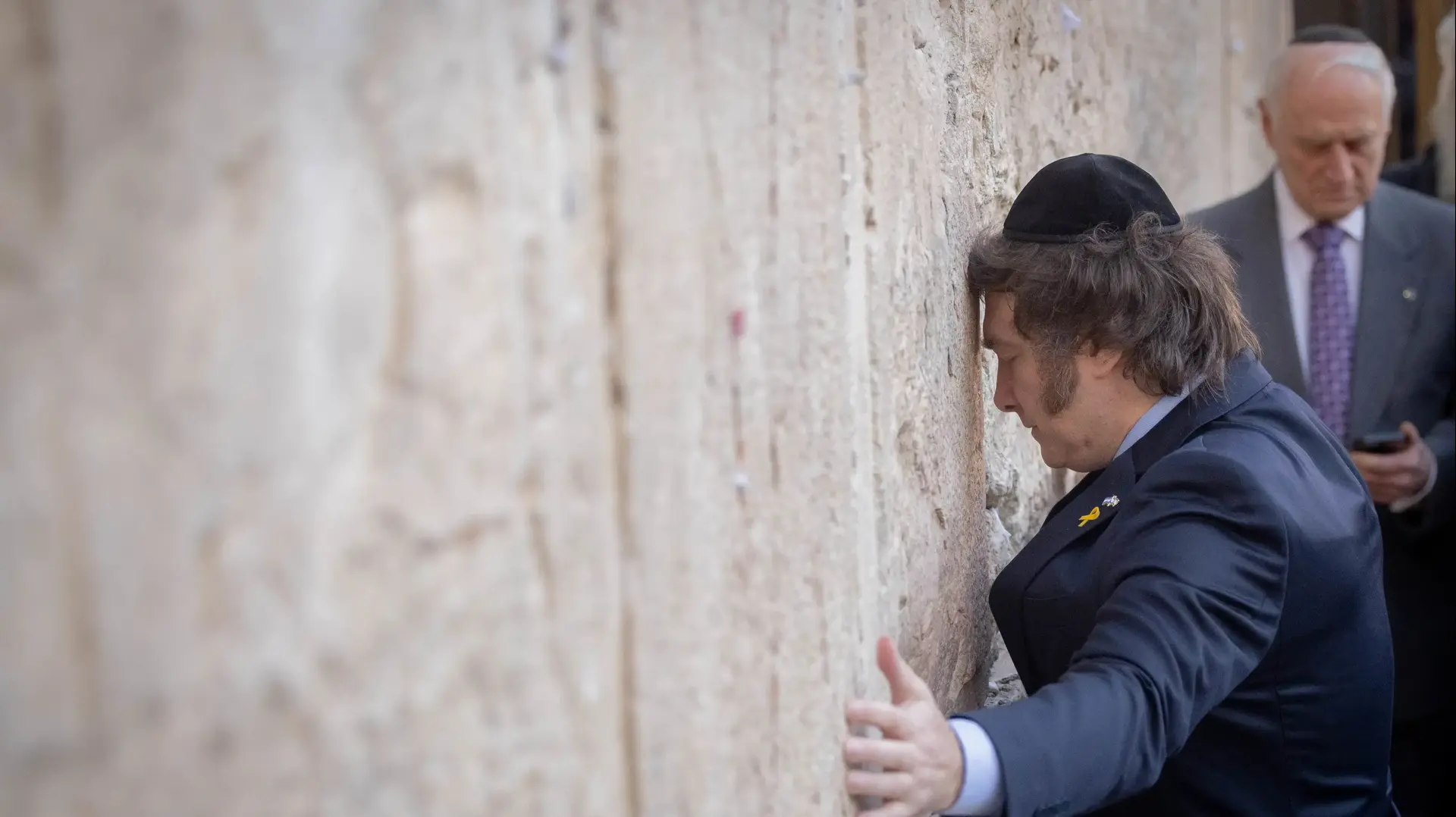 נשיא ארגנטינה חאבייר מיליי בכותל נשיא ארגנטינה חאבייר מיליי בכותל