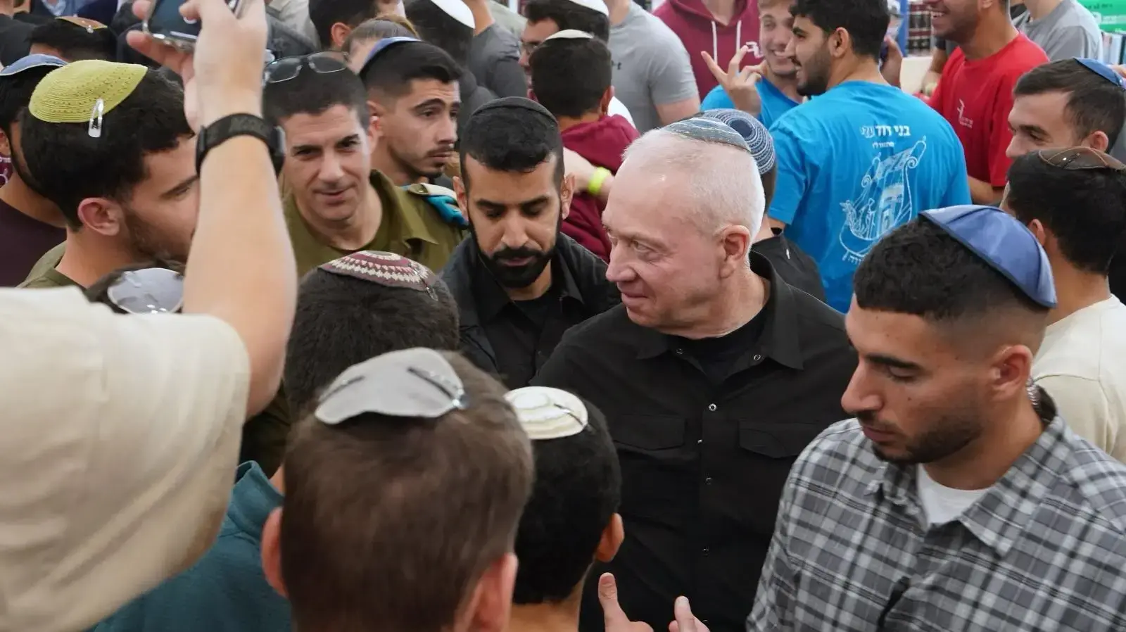 שר הביטחון יואב גלנט ביקר במכינה הקדם צבאית ״בני דוד״ ביישוב עלי, 6 במרץ 2024