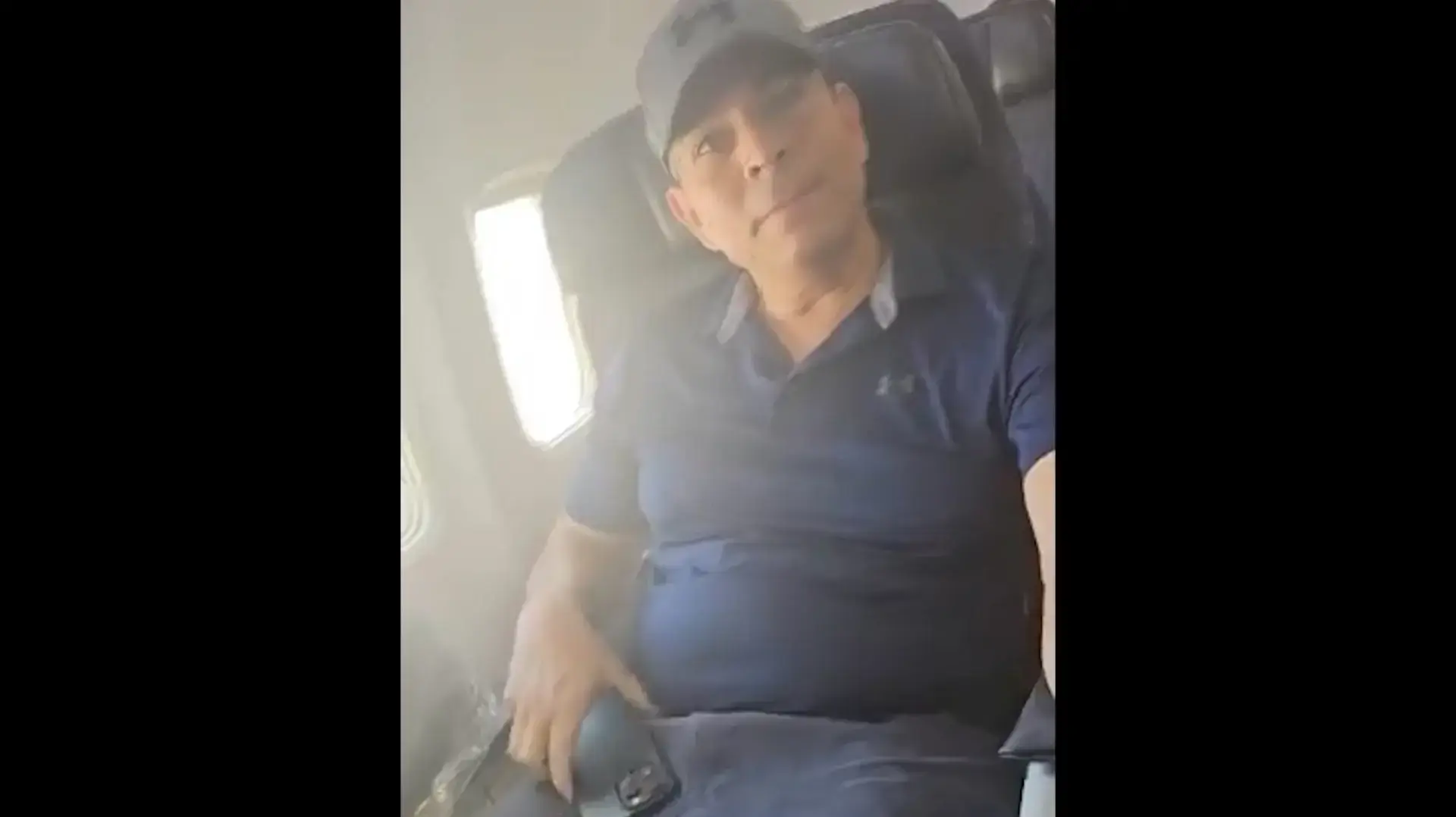 עימות בין ח"כ דני דנון וישראלי שחזר איתו בטיסה מדובאי וביקר אותו ואת הממשלה
10.03.24 עימות בין ח"כ דני דנון וישראלי שחזר איתו בטיסה מדובאי וביקר אותו ואת הממשלה
10.03.24