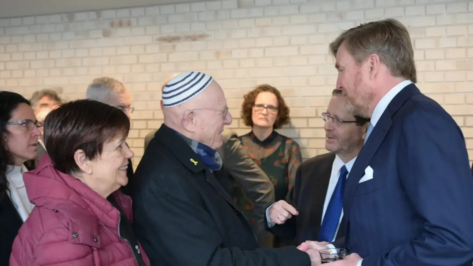 נשיא המדינה הרצוג בחנוכת מוזיאון השואה החדש באמסטרדם נשיא המדינה הרצוג בחנוכת מוזיאון השואה החדש באמסטרדם