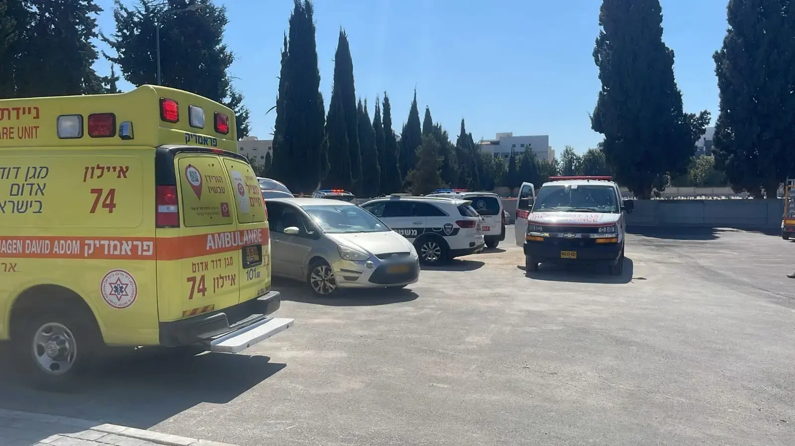 גופת גבר נמצאה ברכב בחניון בית העלמין, ראשון לציון, 11 במרץ 2024 גופת גבר נמצאה ברכב בחניון בית העלמין, ראשון לציון, 11 במרץ 2024