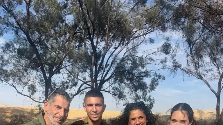 אביב עזוז, מטולה אביב עזוז, מטולה