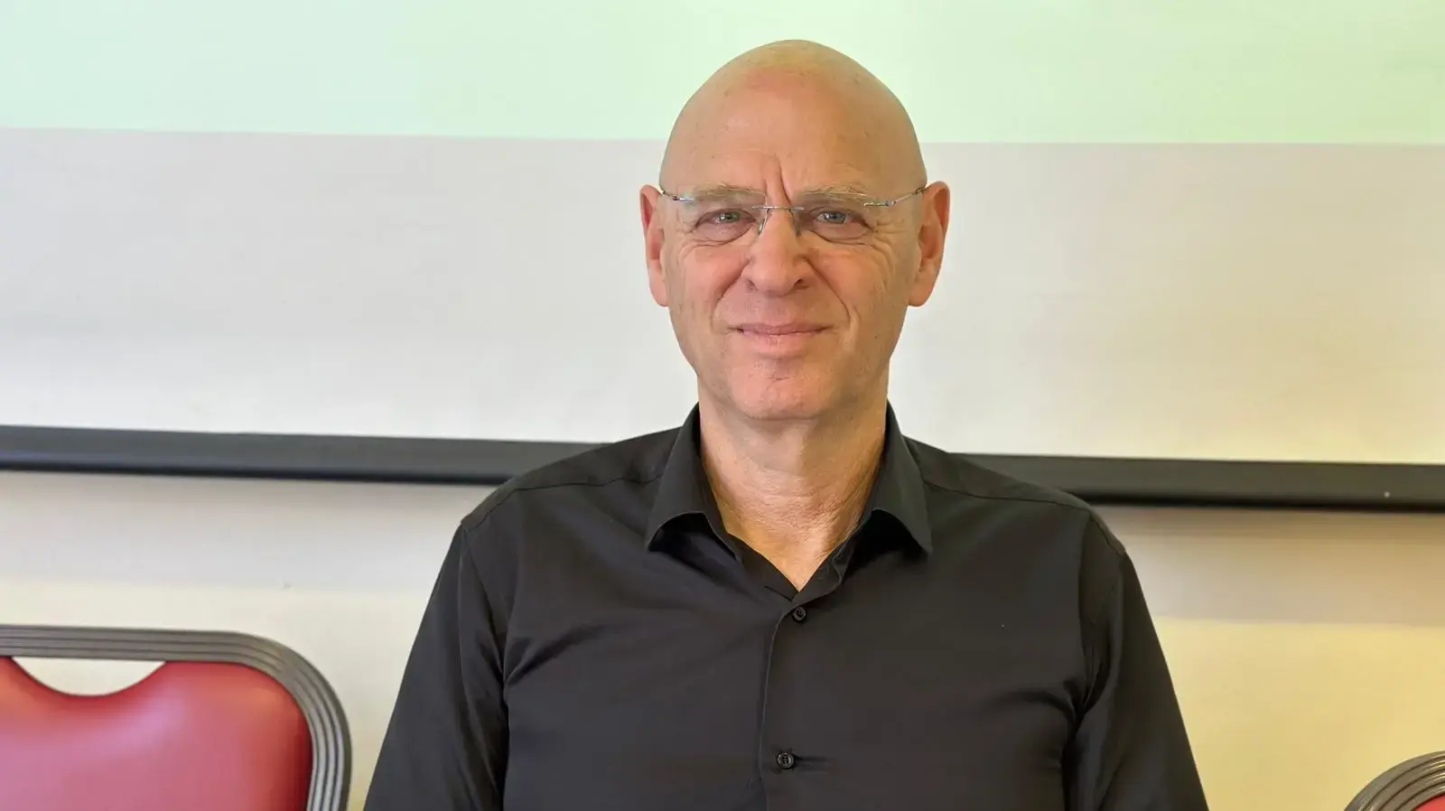 אלוף במיל' נעם תיבון, מסיבת עיתונאים ראשונה של פורום "לוחמים לשוויון בנטל", 12 במרץ 2024 אלוף במיל' נעם תיבון, מסיבת עיתונאים ראשונה של פורום "לוחמים לשוויון בנטל", 12 במרץ 2024