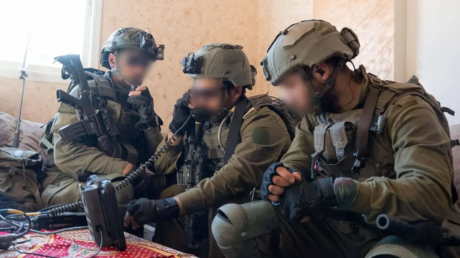 חיסול חוליית מחבלים שניסתה לשגר פצמ״ר לנחל עוז, 14 במרץ 2024
חיסול חוליית מחבלים שניסתה לשגר פצמ״ר לנחל עוז, 14 במרץ 2024