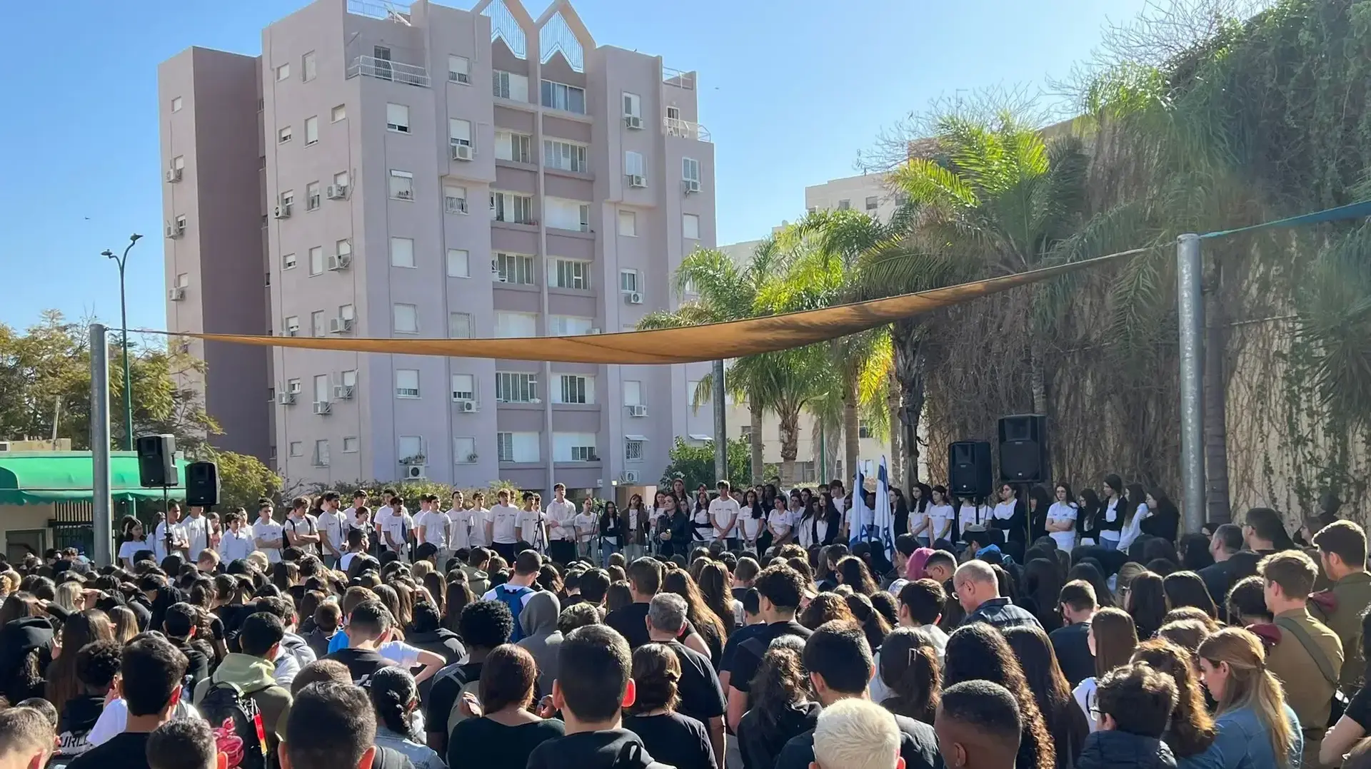 טקס לזכרו של איתי חן, חייל שנהרג בשבי, נערך אתמול בבית הספר אורט גוטמן בנתניה בו למד, 14 במרץ 2024 טקס לזכרו של איתי חן, חייל שנהרג בשבי, נערך אתמול בבית הספר אורט גוטמן בנתניה בו למד, 14 במרץ 2024