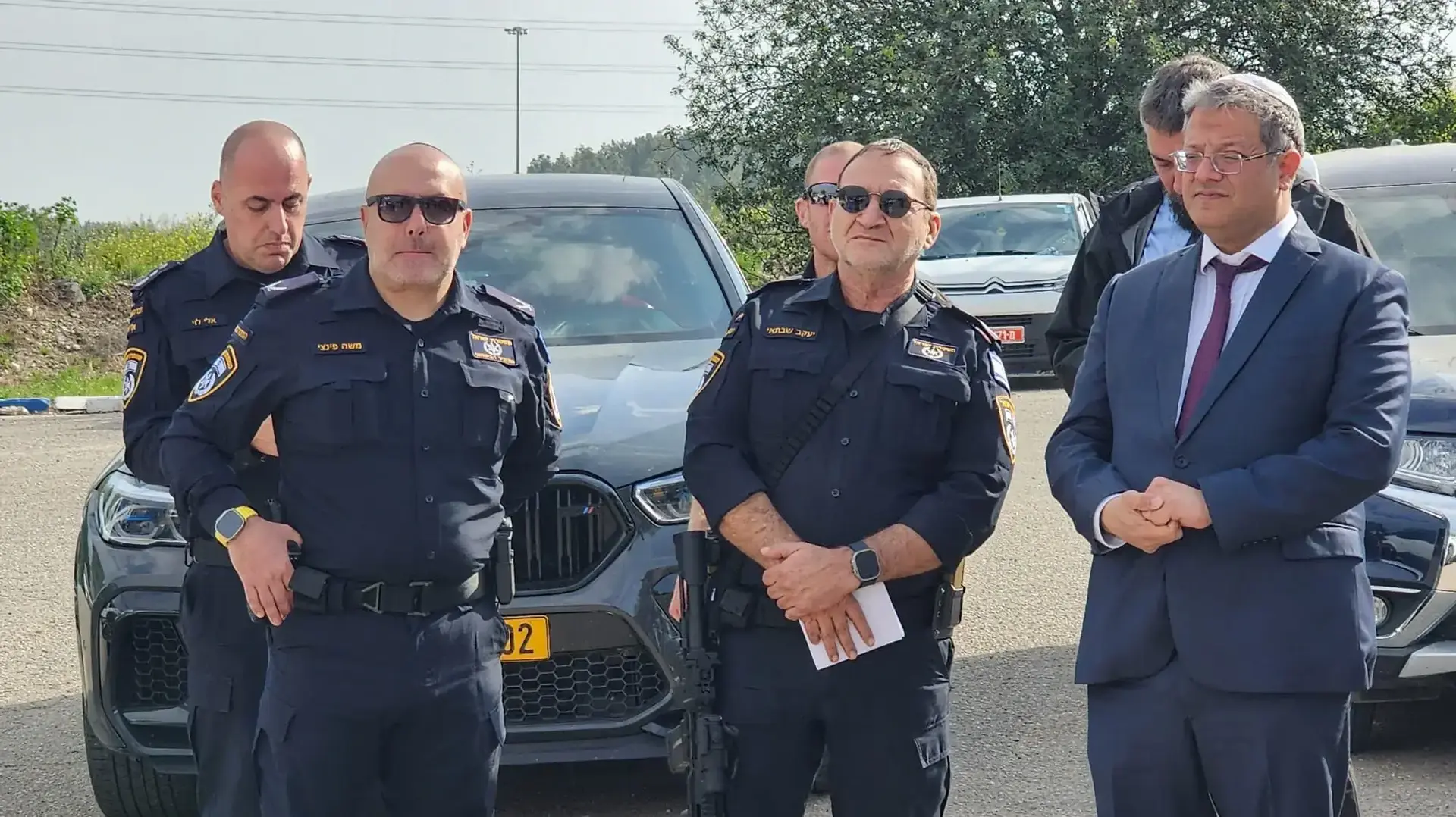 קובי שבתאי מפכ"ל המשטרה, איתמר בן גביר, השר לביטחון לאומי, בפיצוח פרשת משפחת הפשע קראג'ה, אנדרטת עירון, 18 במרץ 2024 קובי שבתאי מפכ"ל המשטרה, איתמר בן גביר, השר לביטחון לאומי, בפיצוח פרשת משפחת הפשע קראג'ה, אנדרטת עירון, 18 במרץ 2024