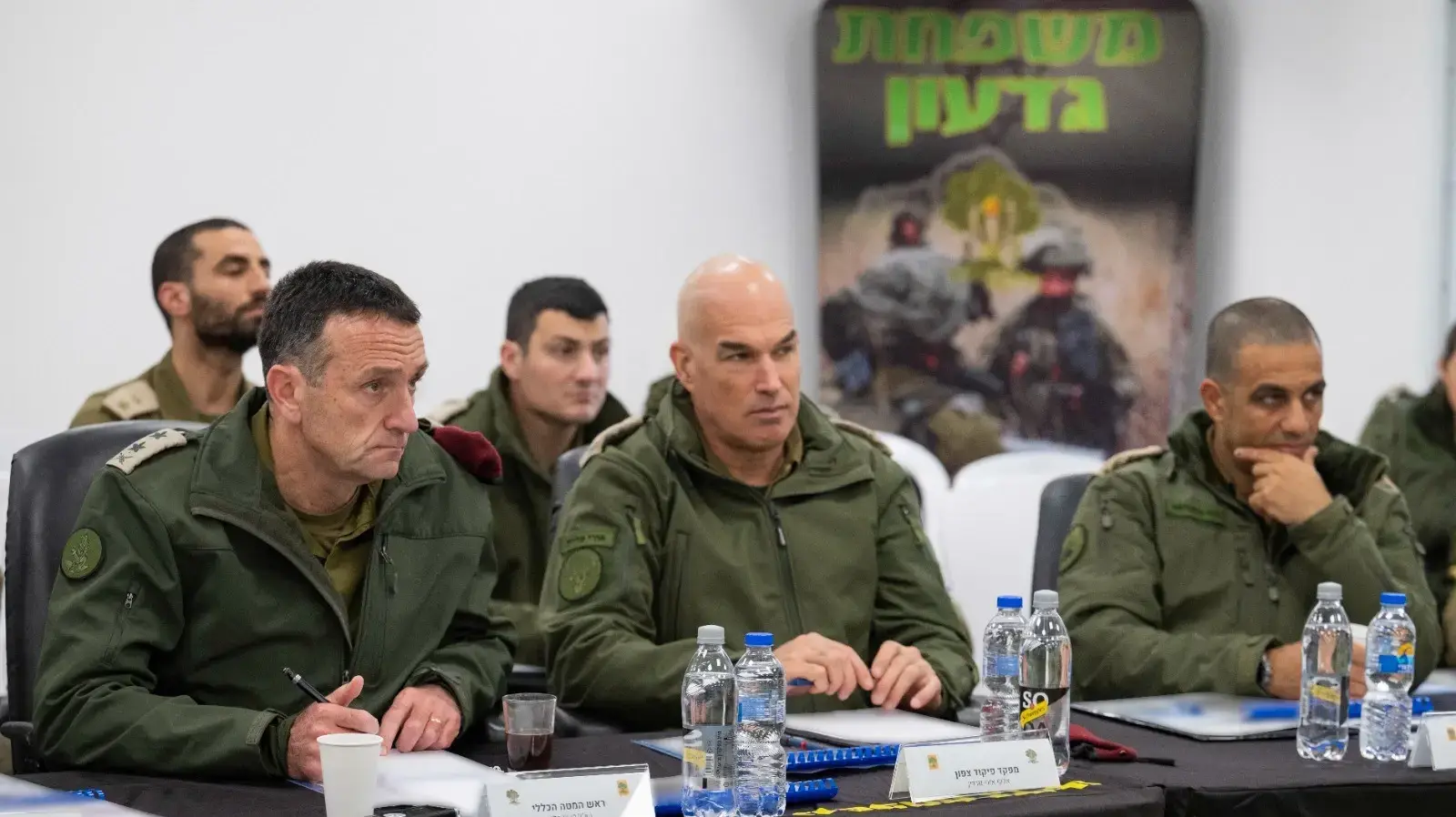 הרמטכ״ל בגבול לבנון עם מפקד פיקוד הצפון, אלוף אורי גורדין הרמטכ״ל בגבול לבנון עם מפקד פיקוד הצפון, אלוף אורי גורדין