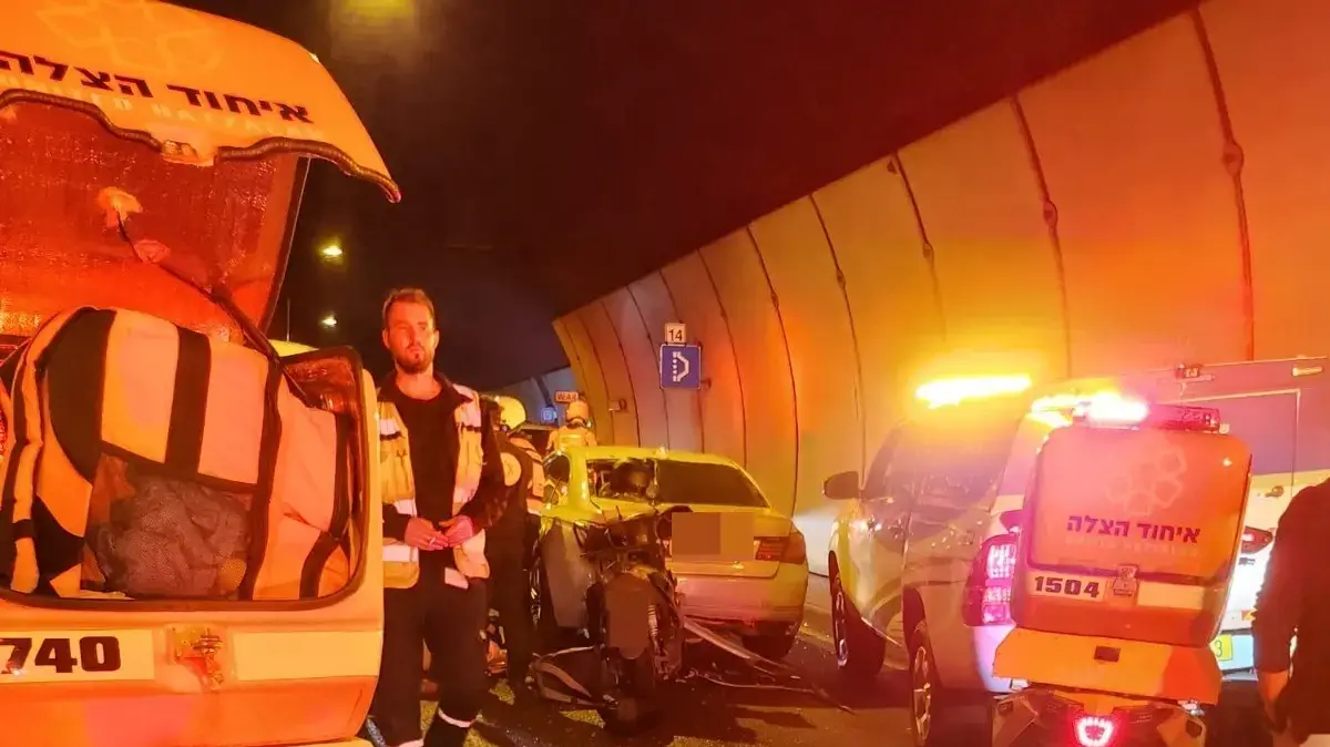 רוכב קטנוע נהרג בתאונה במנהרות הכרמל
