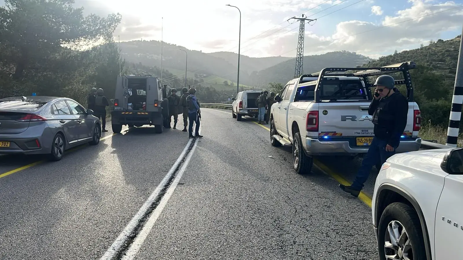 כוחות צה"ל במצוד אחר המחבל בצומת הפרסה, 22 במרץ 2023 כוחות צה"ל במצוד אחר המחבל בצומת הפרסה, 22 במרץ 2023