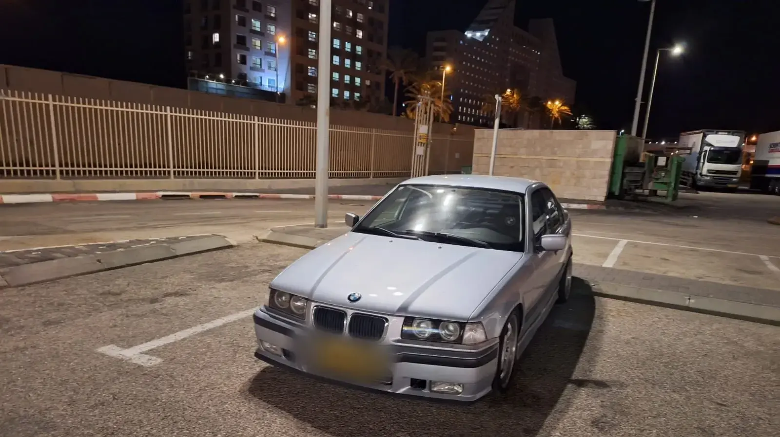 רכב שהורד מהכביש בעקבות שיפורים בלתי חוקיים בחיפה רכב שהורד מהכביש בעקבות שיפורים בלתי חוקיים בחיפה
