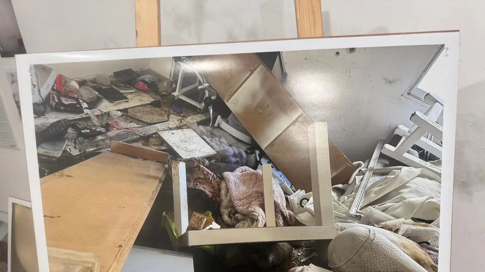תערוכה לזכרה של סיון אלקבץ בביתה, כפר עזה תערוכה לזכרה של סיון אלקבץ בביתה, כפר עזה