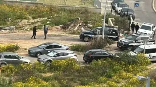 זירת אירוע ירי, רחוב ג'ו עמר, אשדוד, 24 במרץ 2024 זירת אירוע ירי, רחוב ג'ו עמר, אשדוד, 24 במרץ 2024