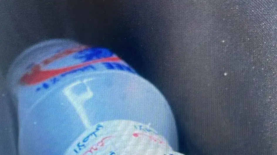 בקבוקי תבערה שהושלכו בבית חנינא בקבוקי תבערה שהושלכו בבית חנינא