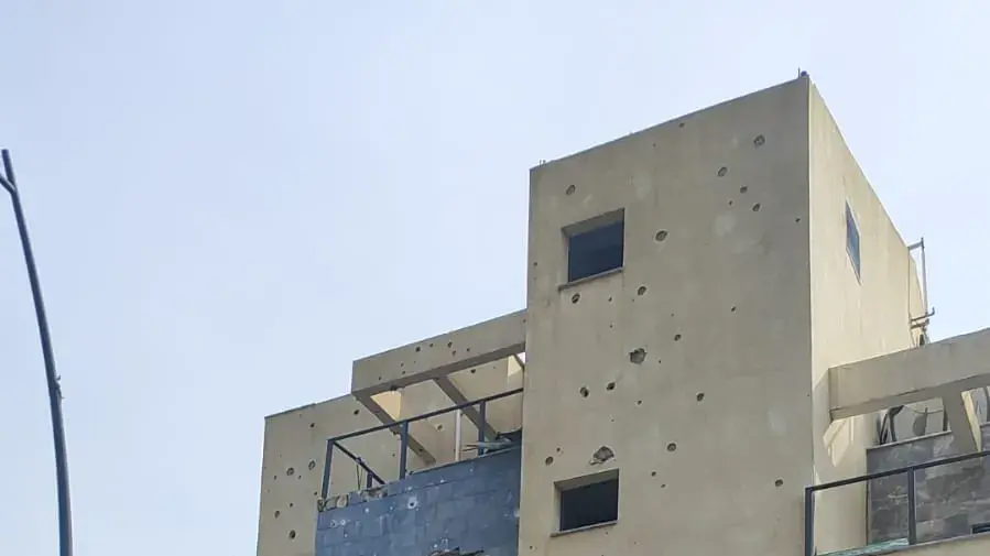 פגיעה ישירה של רקטה בקריית שמונה פגיעה ישירה של רקטה בקריית שמונה