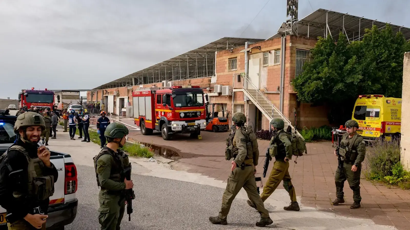 תמונה מזירת פגיעת הרקטה בקריית שמונה 27 במרץ 2024 תמונה מזירת פגיעת הרקטה בקריית שמונה 27 במרץ 2024