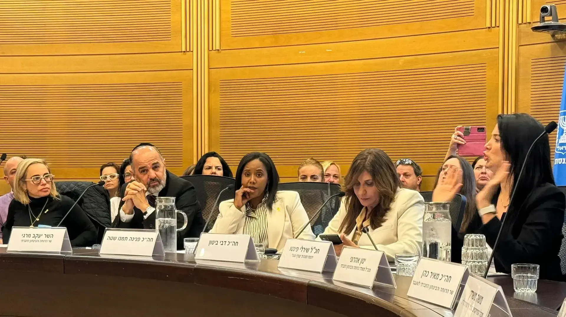 חכ"ל שירלי פינטו, ח"כ פנינה תמנו שטה, ח"כ דבי ביטון ושר הרווחה יעקב מרגי