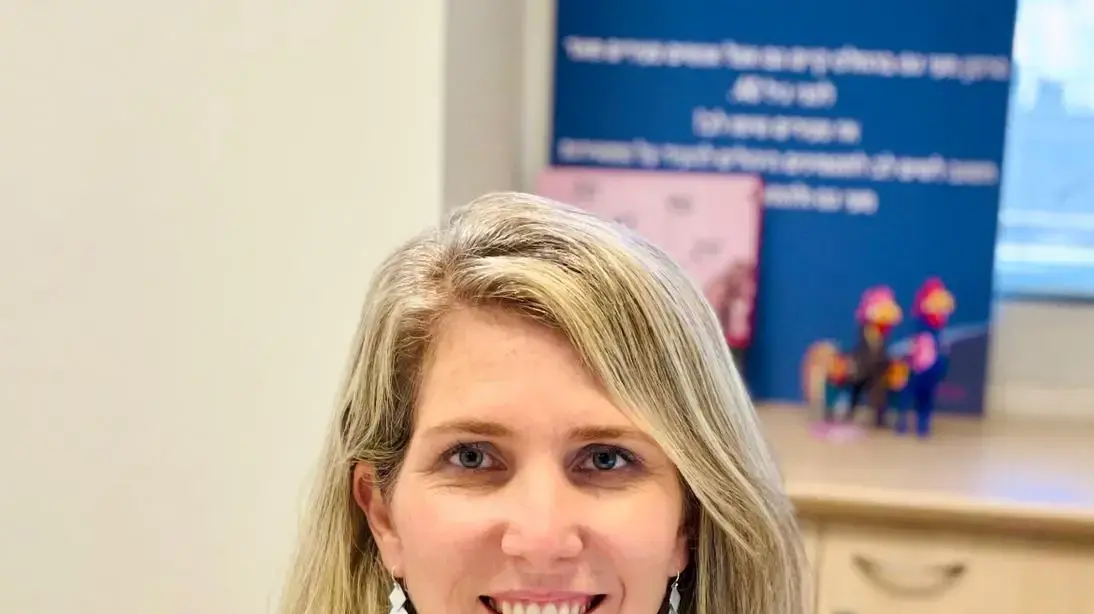 ד"ר נעמה הלפרן קלמוביץ', רופאה בכירה ביחידה לגידולי מערכת העיכול, מרכז חוסידמן לרפואת הסרטן בבית החולים שיבא תל השומר ד"ר נעמה הלפרן קלמוביץ', רופאה בכירה ביחידה לגידולי מערכת העיכול, מרכז חוסידמן לרפואת הסרטן בבית החולים שיבא תל השומר
