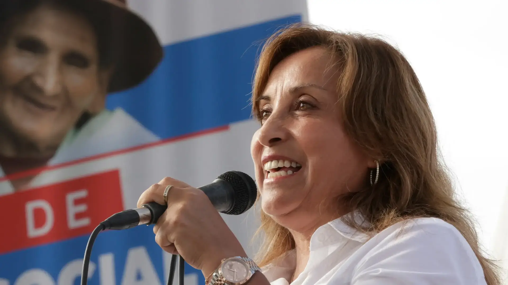 נשיאת פרו דינה בולוארטה בעצרת בלימה, 22 בפברואר 2024